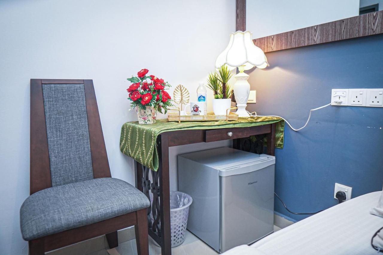 Ghazrins Desaru Hotel Pengerang Kültér fotó