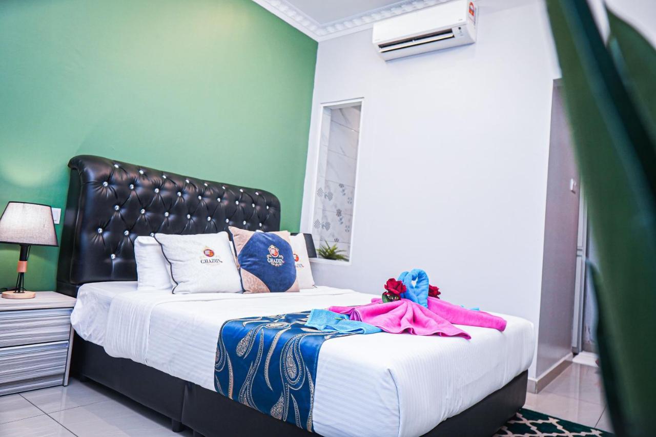 Ghazrins Desaru Hotel Pengerang Kültér fotó