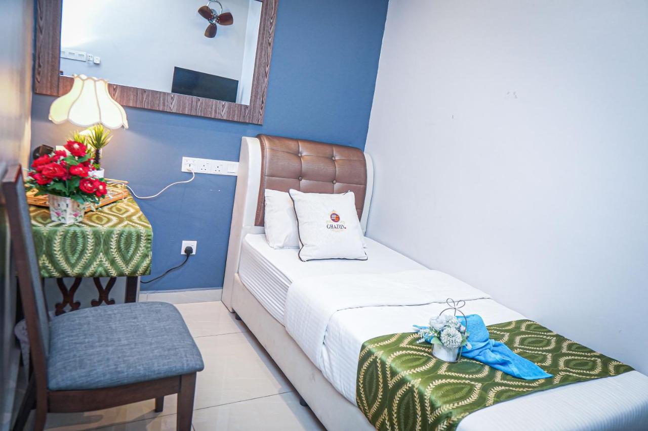 Ghazrins Desaru Hotel Pengerang Kültér fotó