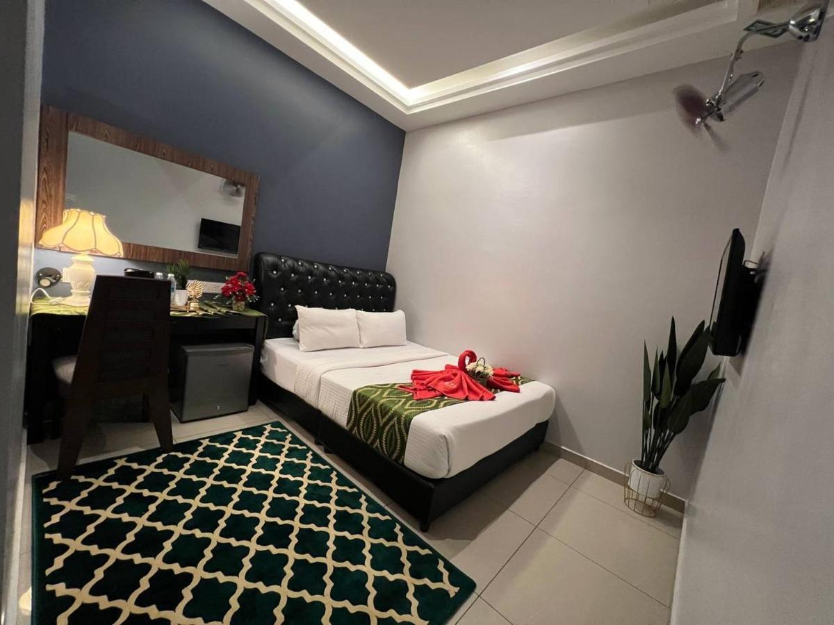Ghazrins Desaru Hotel Pengerang Kültér fotó